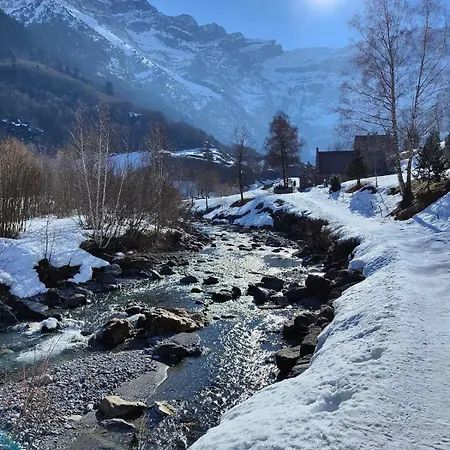 Cosy Avec Vue Rivière Et Montagne Barèges